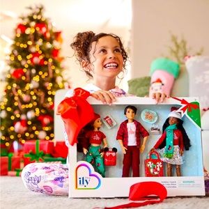 Disney Park ILY 4EVER Holiday Doll Gift Set